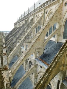 Arc-boutant  Bourges cathédrale façade nord