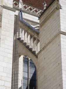 Arc-boutant  cathédrale Auxerre cote-sud