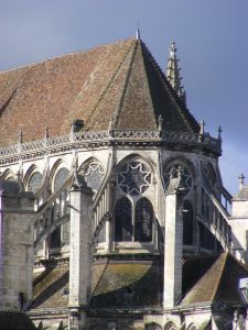 Arc-boutant choeur cathédrale Auxerre