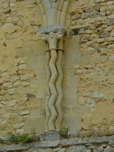 Senlis colonne engagée